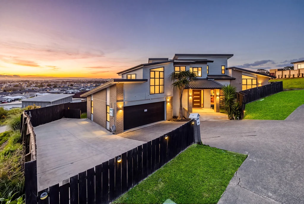 Papakura 4 Slaapkamer King of the Hill!