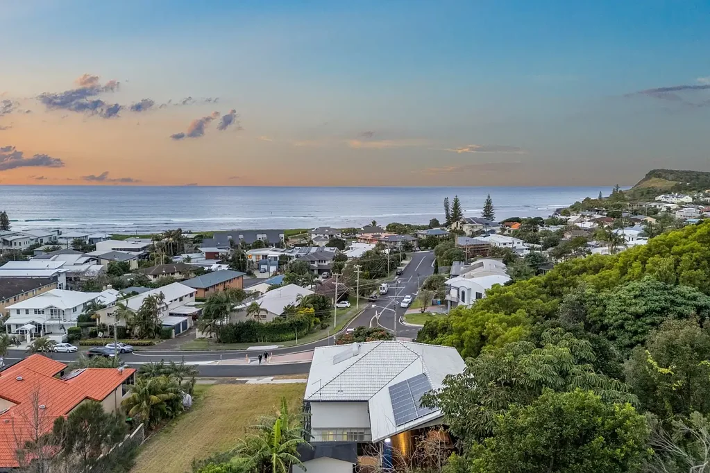 Lennox Head 4ਬੈੱਡਰੂਮ Dual Occupancy Opportunity in Elevated Lennox Head Position