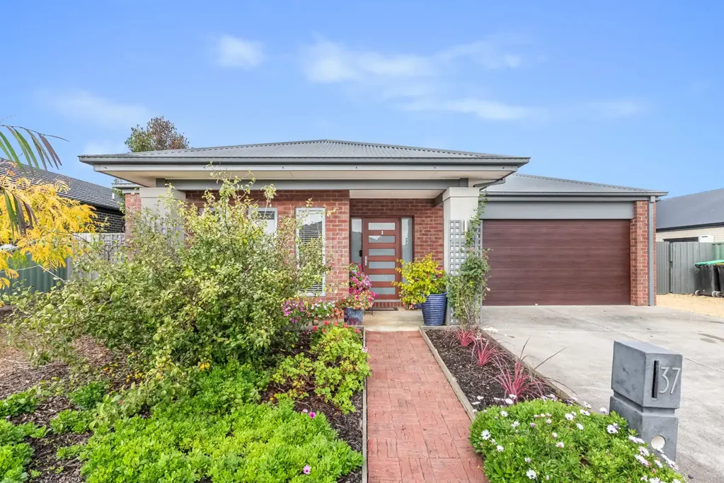 Koroit 4房  A Home That Delivers on Space, Style and Convenience