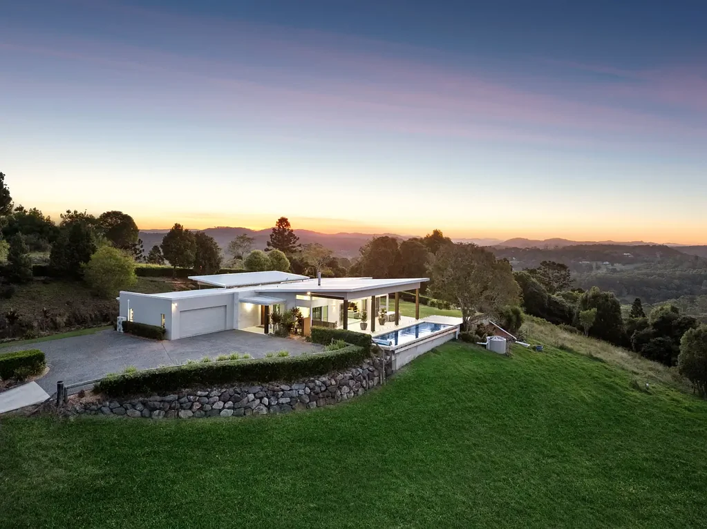 Black Mountain 8房  Spectacular Views, Second Dwelling & Endless Opportunity