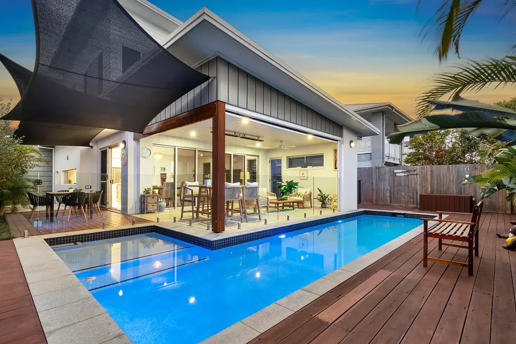 10 Trestles Avenue, Casuarina, NSW 2487
