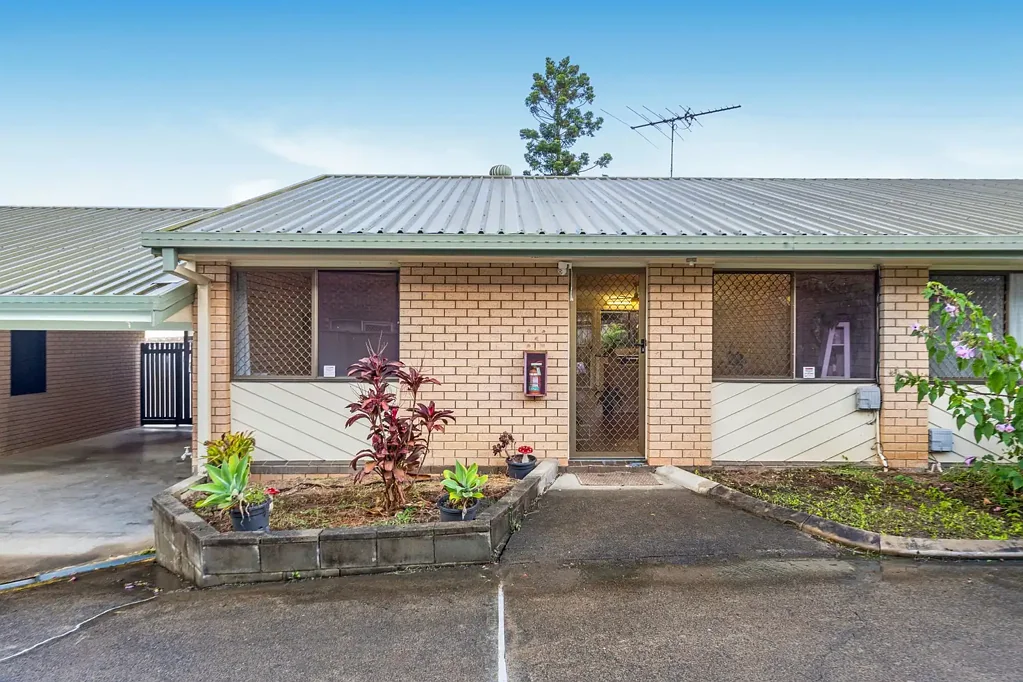 Woodridge 2Zimmer WELL MAINTAINED TOWNHOUSE - GREAT LOCATION
