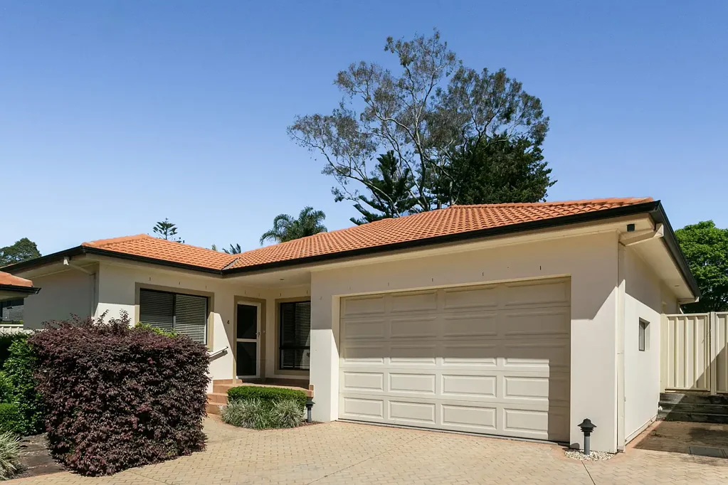 Caringbah South 3ਬੈੱਡਰੂਮ Spacious freestanding villa amid peaceful gardens