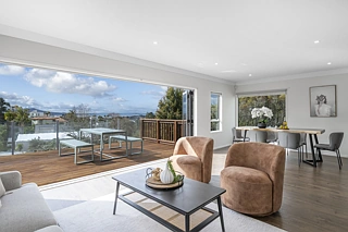46 Parr Terrace, Castor Bay, North Shore City