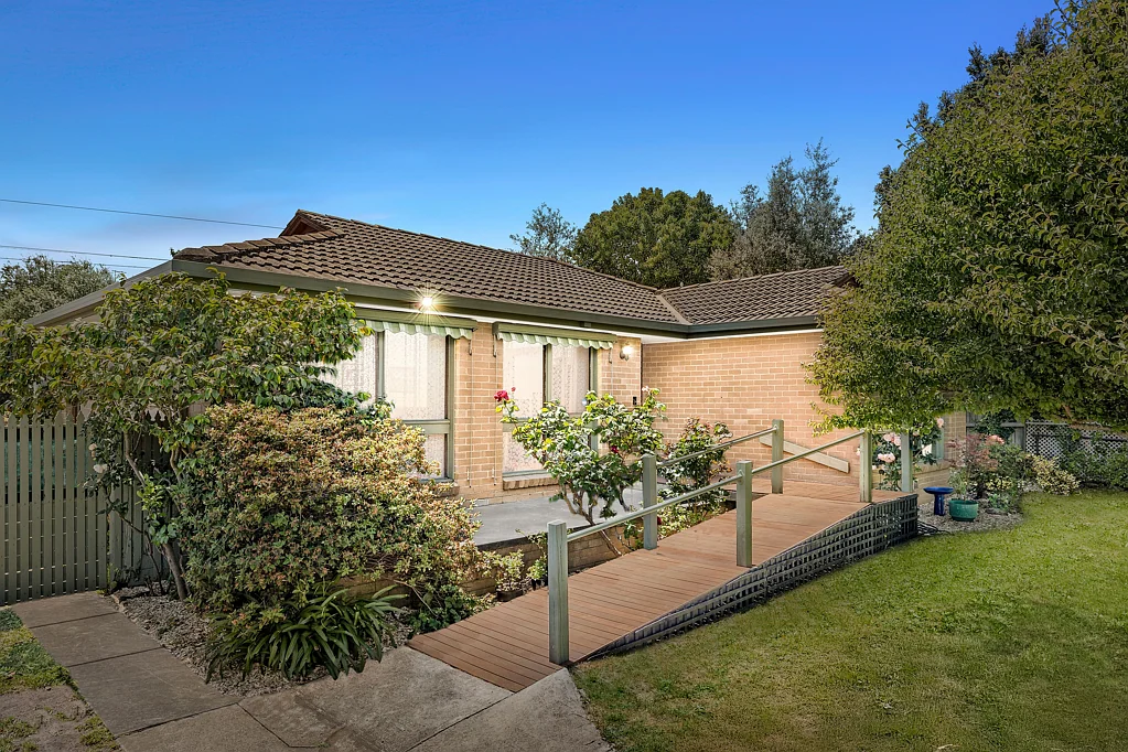 25 Winmalee Drive, Glen Waverley, VIC 3150