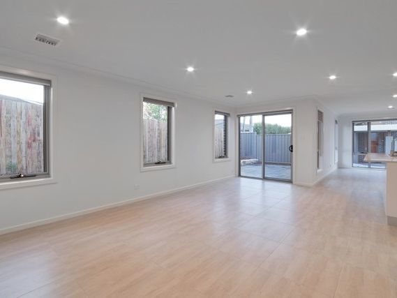 UNIT 1 10 ALLWOOD ST, CHIFLEY ACT 2606, 0 침실, 0 욕실, Townhouse