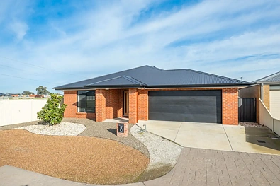 Shepparton North 4chambre Modern Family Living in a Prime Shepparton North Location