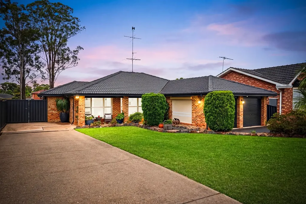 Erskine Park 5Habitaciones Spacious Family Living with Poolside Entertaining on 851sqm