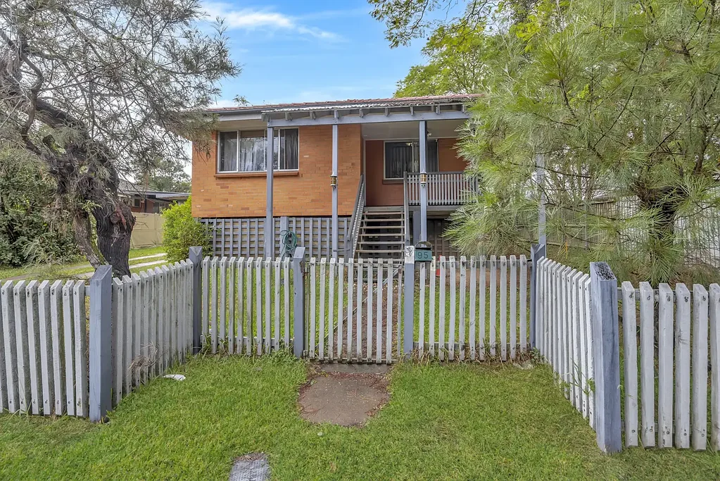 Leichhardt 4房 宽敞的家庭生活，便利无比！ Spacious Family Living with Incredible Convenience!
