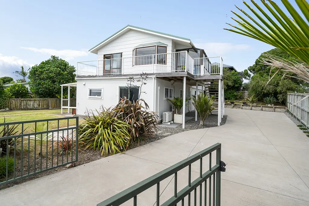 350 Papamoa Beach Road, Papamoa Beach, Tauranga, Bay of Plenty