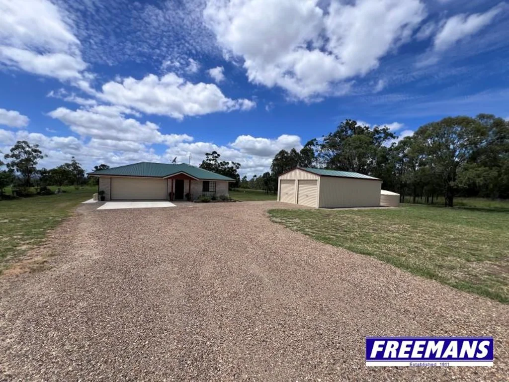 11 Hilltop Drive, Ellesmere, QLD 4610