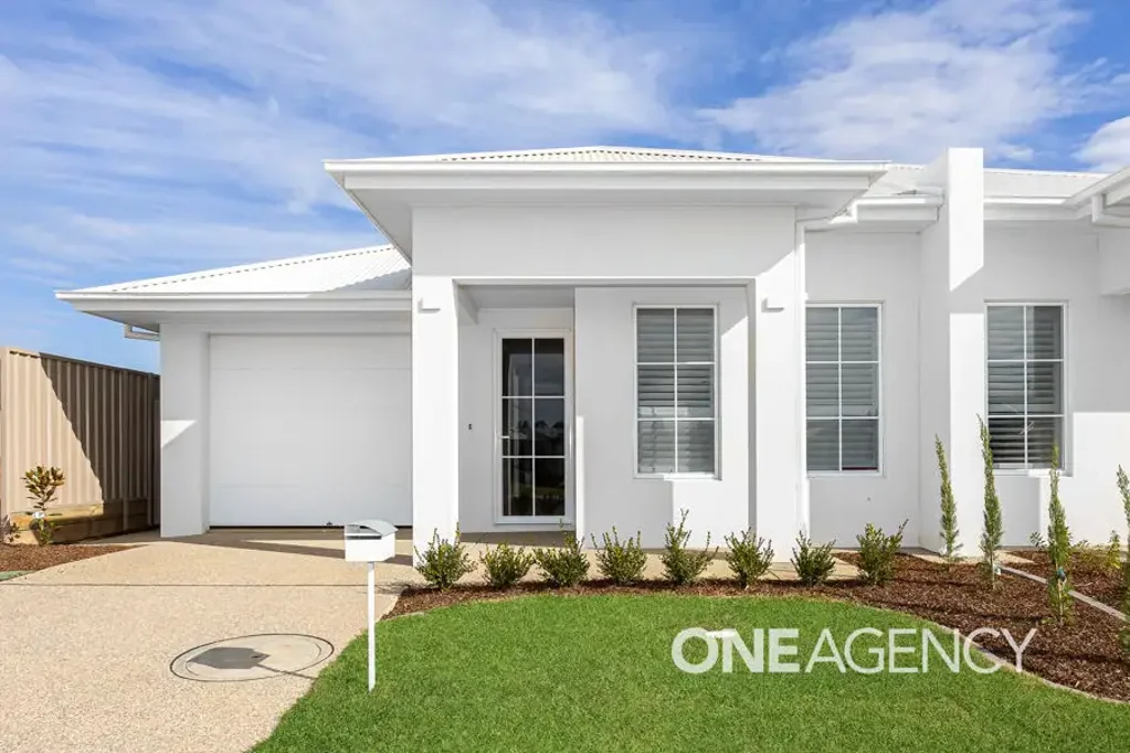 10B KATARAH STREET, Gobbagombalin, NSW 2650