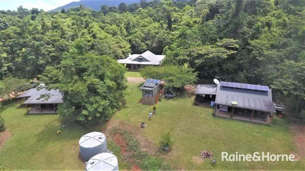 Cape Tribulation 8房  TOP OF THE HILL @ CAPE TRIBULATION