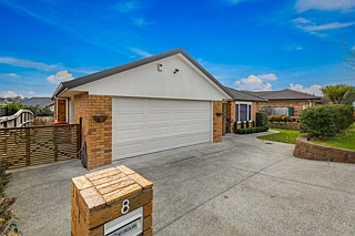 8 Toledo Avenue, Henderson Heights, Henderson, Waitakere City