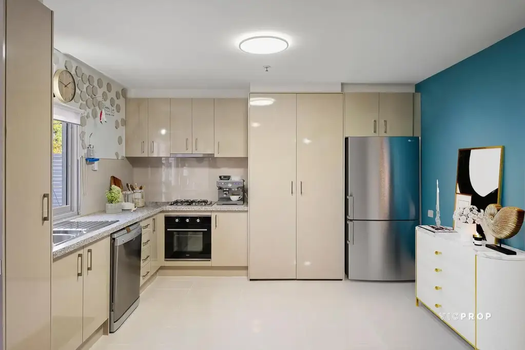 33/12 Close Avenue, Dandenong, VIC 3175