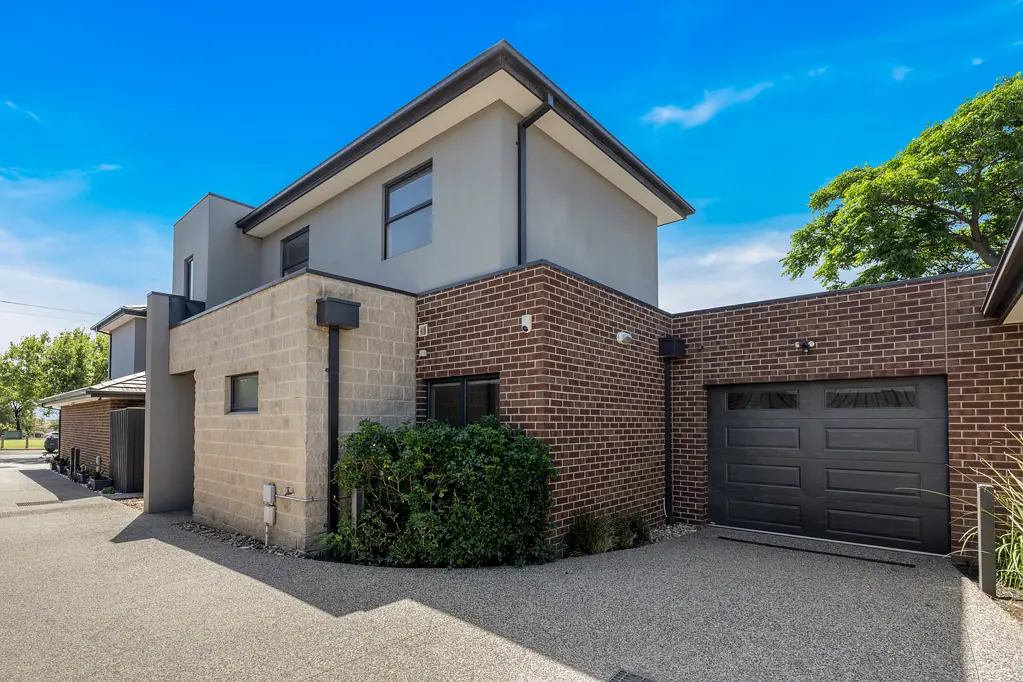 2/2 Spratling Street, Reservoir, VIC 3073