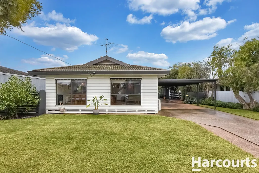 Horsham 3 Bedroom Classic Home Located Close to Wimmera River