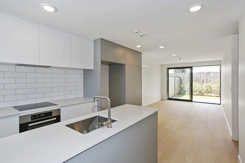 Brand new 2 beddy in great area.