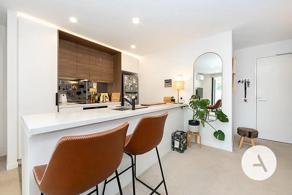Beautiful One Bedroom Unit in Leafy turner