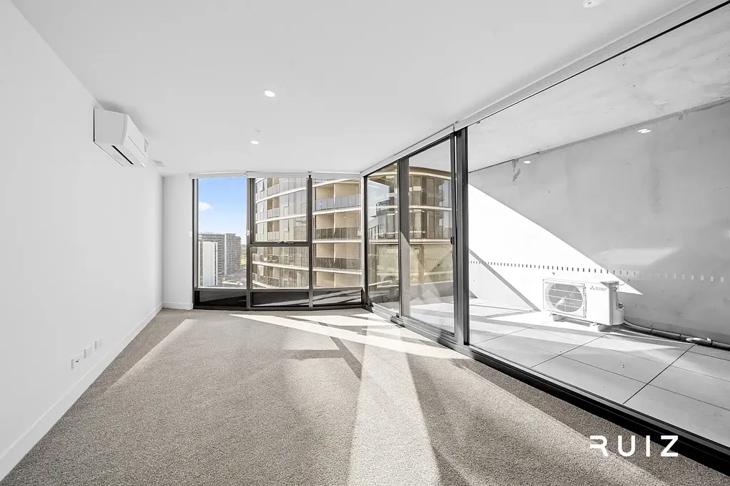 Premium One-Bedroom Apartment in WOVA
