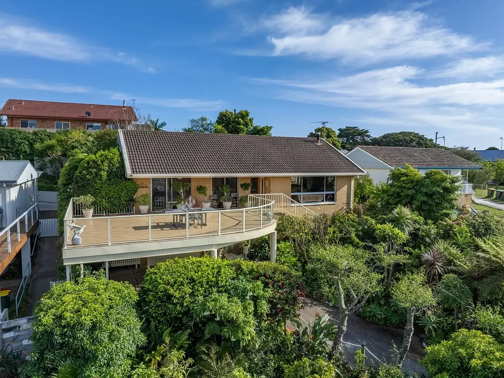 Eden 3 Bedroom THE SEA EAGLE