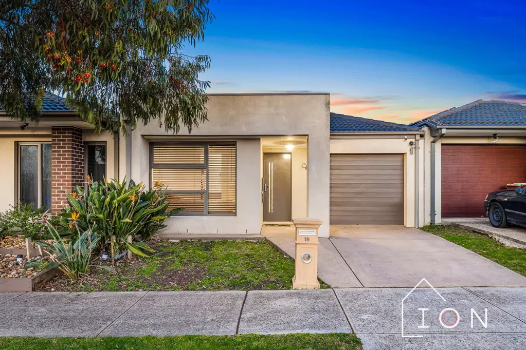 Clyde 3ਬੈੱਡਰੂਮ Stylish, Low-Maintenance Living in a Prime Clyde Location
