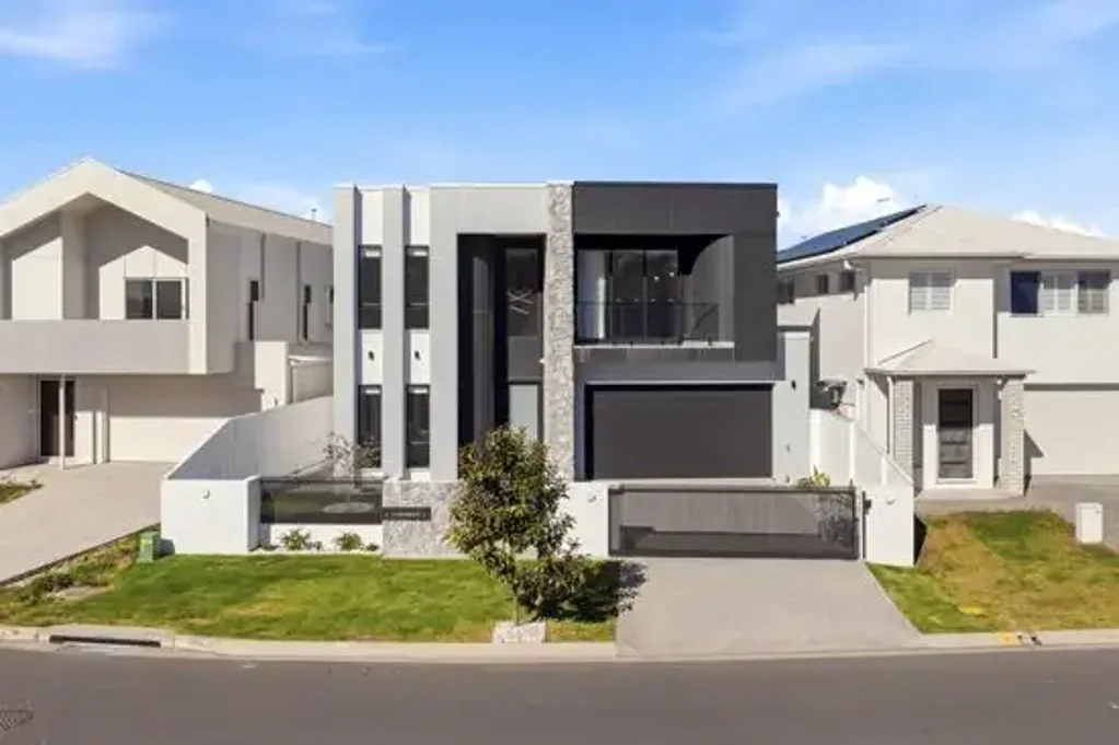 Refined Architecture. Exceptional Lifestyle