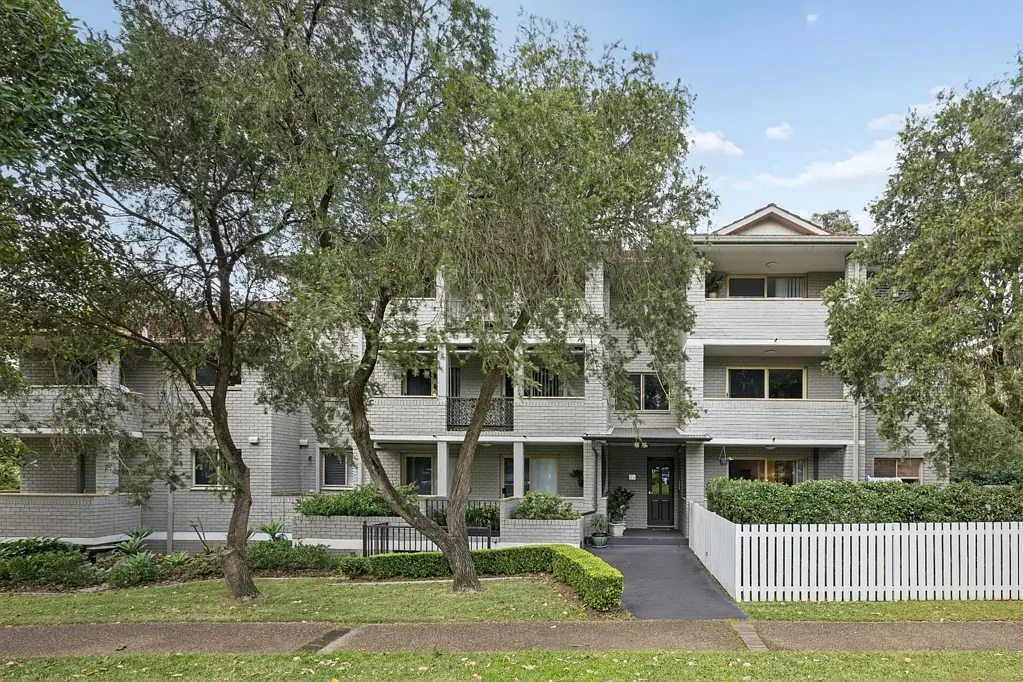 Sutherland 3कमरा Spacious Ground Floor Living with a Garden Courtyard