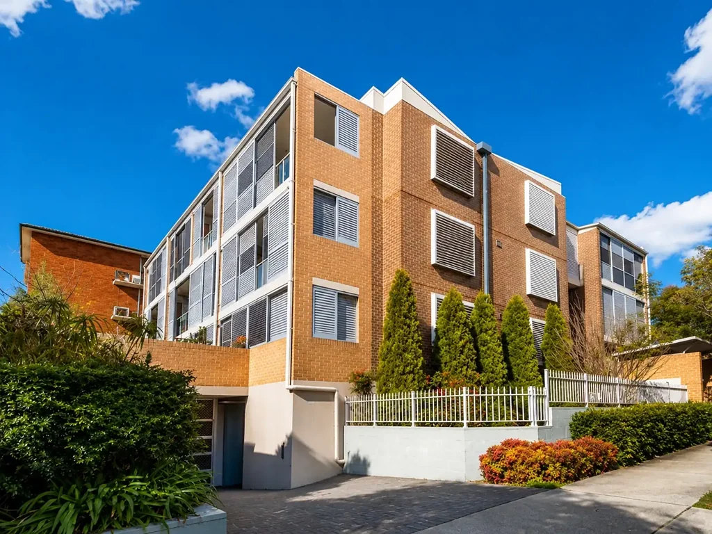 Huge One Bedroom + Study Garden Apartment