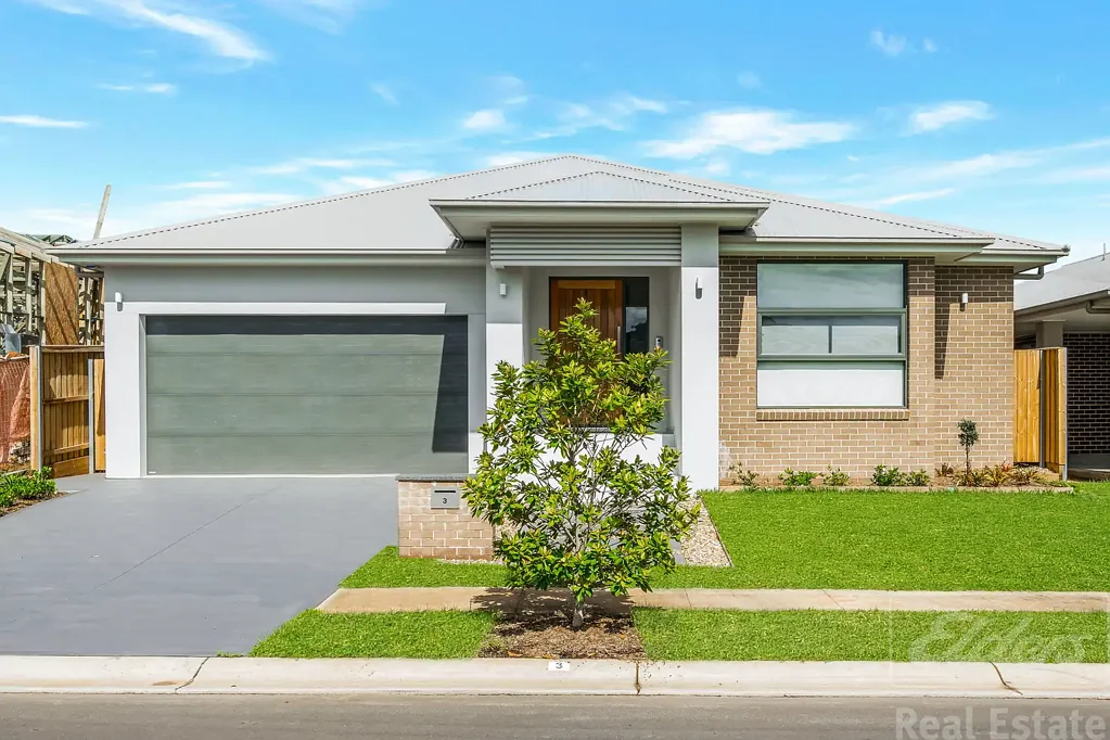 Luxurious 5-Bedroom Home for Lease!