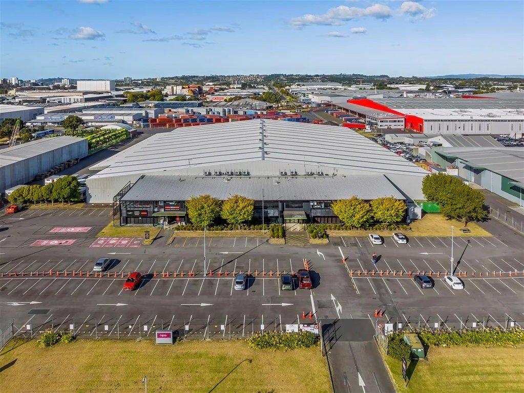 Wiri Generous Warehouse & Yard with 12 Roller Doors