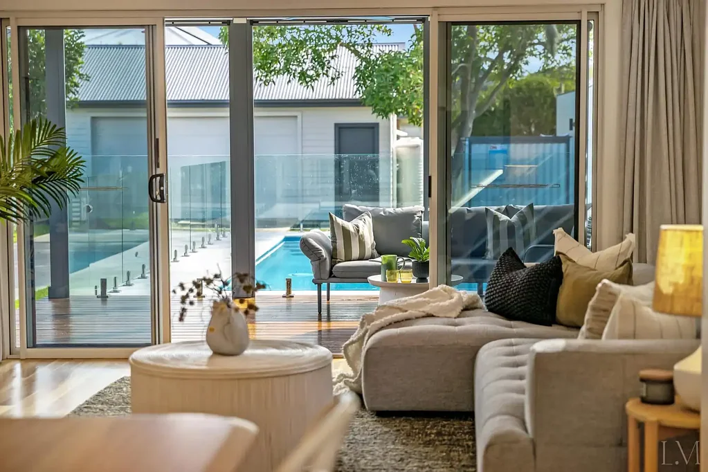 New Lambton 4房  Renovated Family Home with All the Trimmings, Including Pool