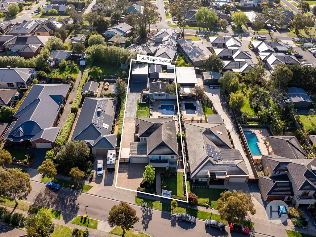 Langwarrin 4ห้องนอน Modern Family Living With Resort-Style Comforts And Generous Shedding.