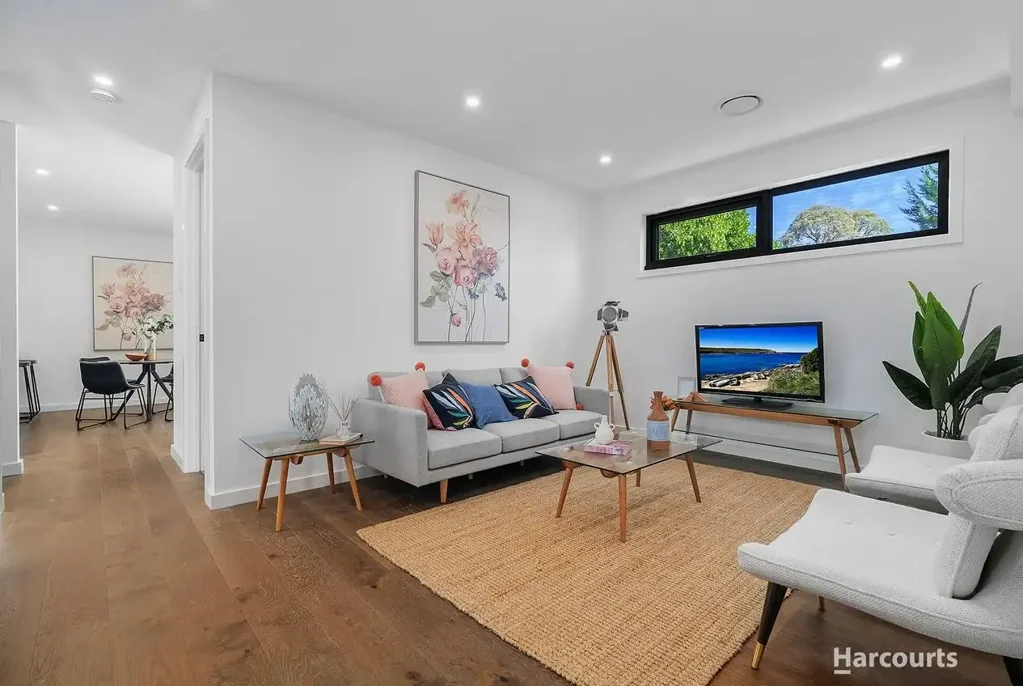Stunning High-End Homes Close to Templestowe Village
