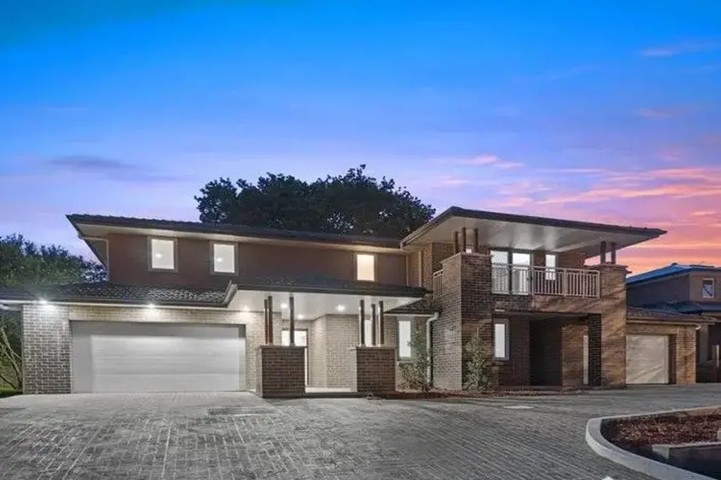 Modern Duplex, Large Family Home.