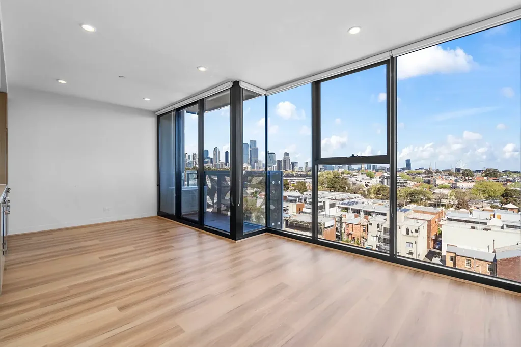 Modern 2 Bedroom Apartment with Incredible City Views