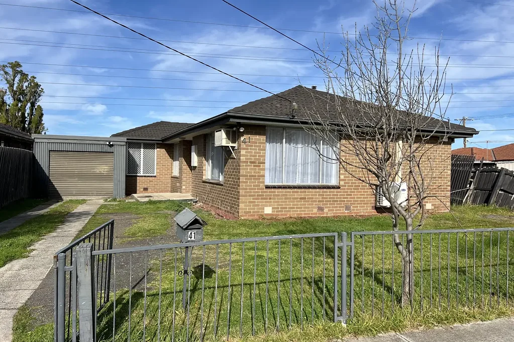 Family Home in Prime St Albans Location – Close to Hospital