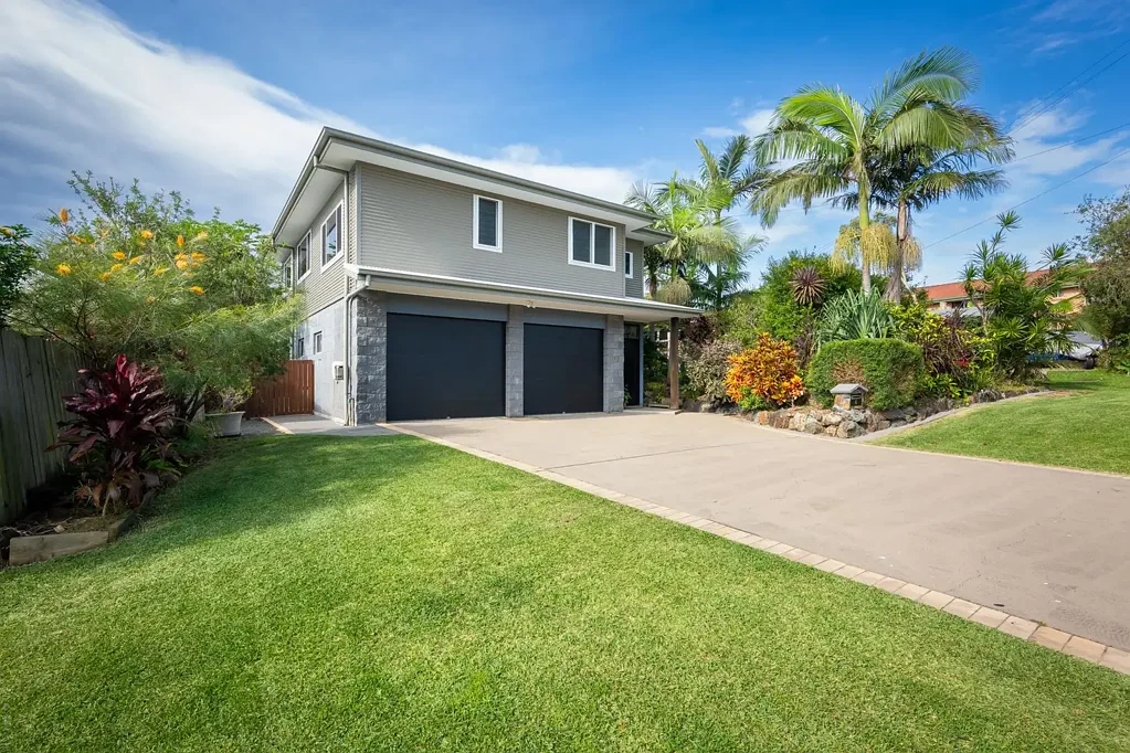 Mullaway 3कमरा Spacious Coastal Retreat with Tropical Entertainers Oasis