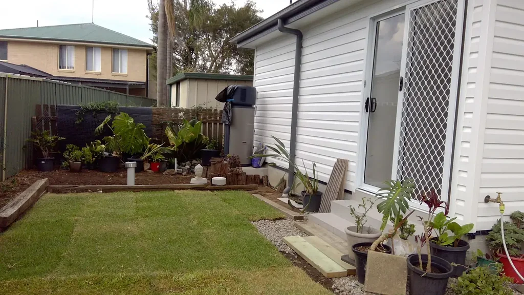 Holsworthy 5房 优雅三居升级宅邸 新建高品质祖母房 私密性佳 车棚储藏 空调系统 美丽花园 中心便捷交通 租金潜力 House plus new granny flat