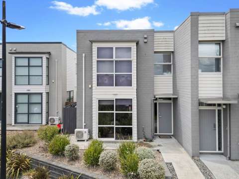 Takanini 4房  Stylish & Versatile Home with Income Potential!