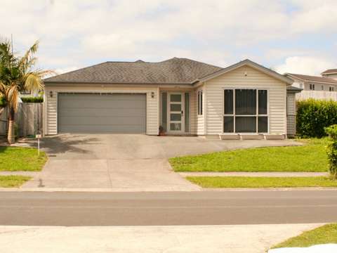Huapai 5房  Large Family Home in Huapai!