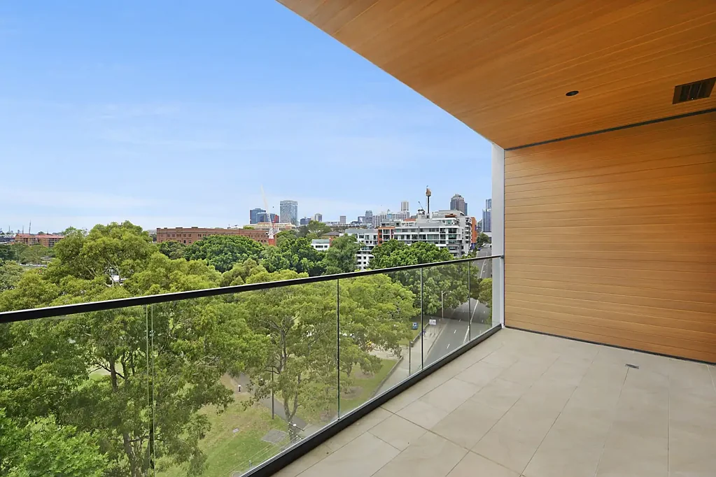 Beautifully Positioned Apartment With City and Park Views | Unfurnished