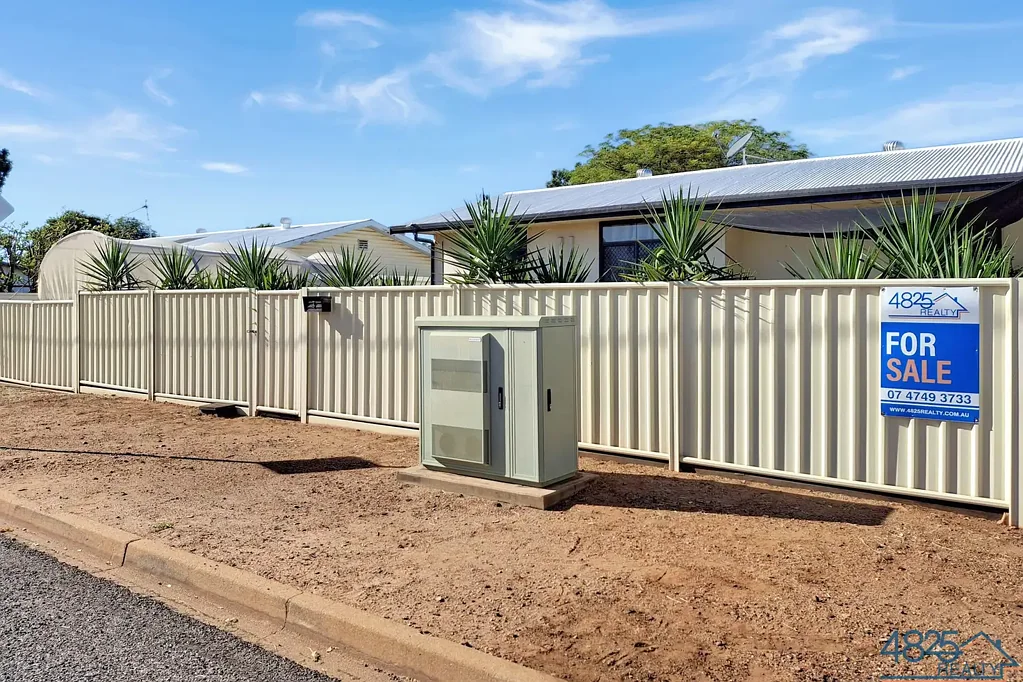 Mount Isa 3 Bedroom A MUST TO INSPECT