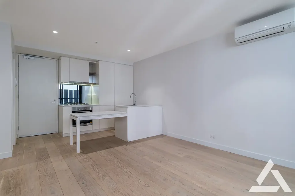 Tranquil 1 bedroom plus study