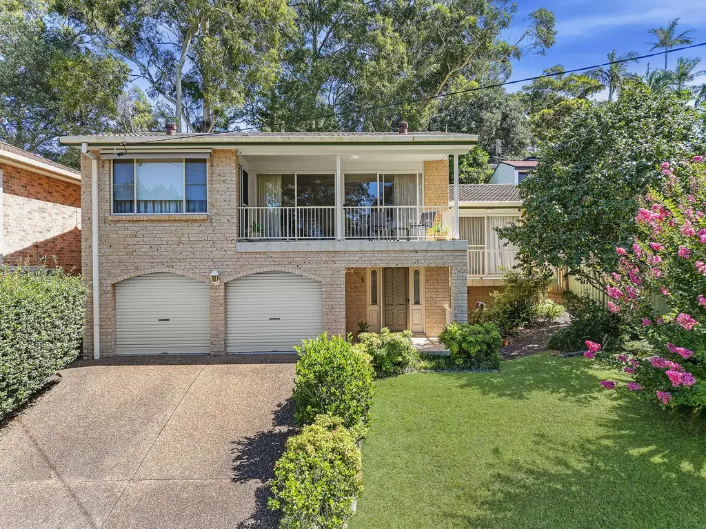 Berkeley Vale 3房  Spacious Family Home with Elevated Position