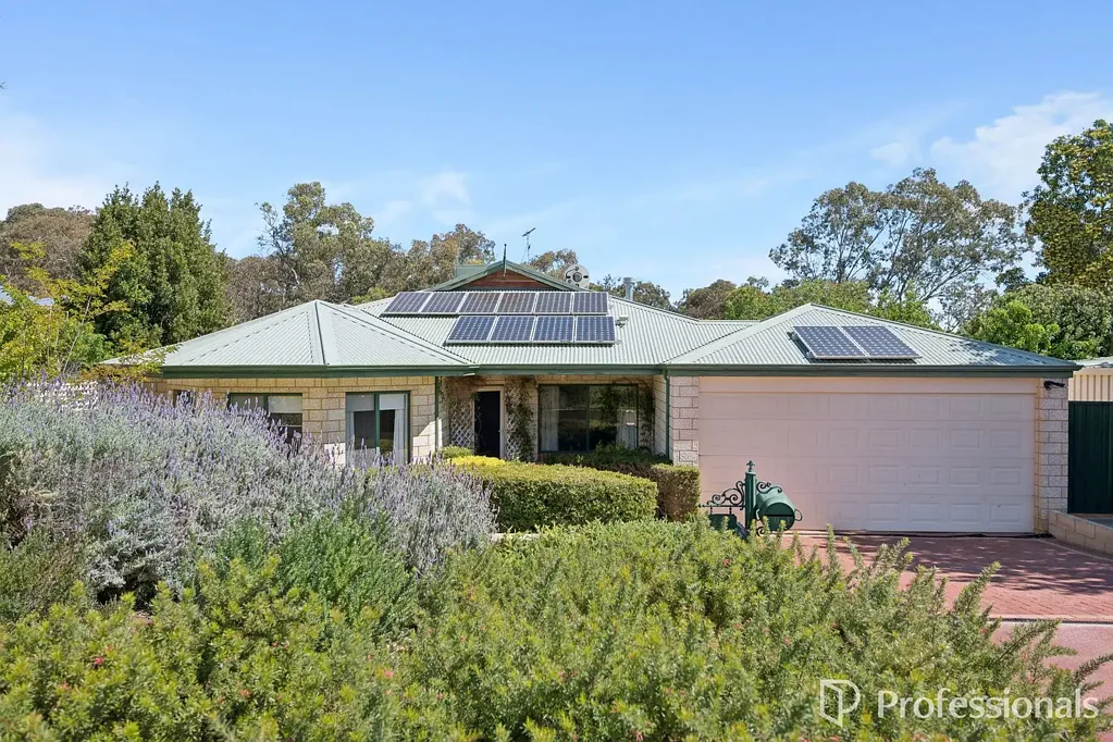 16 Savage Road, Kelmscott, WA 6111