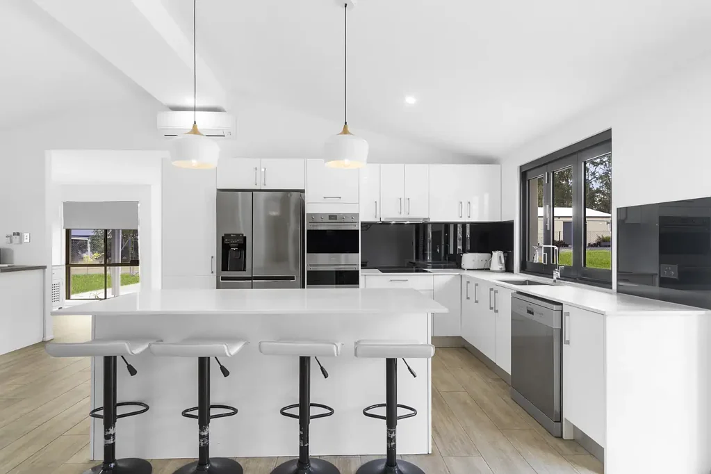 Greenbank 6 Bedroom Lifestyle Acreage in High-Growth Greenbank Corridor