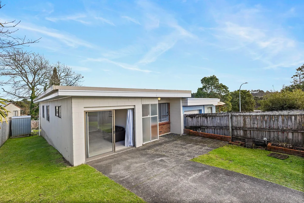Bayview 3 Bedroom Deceased Estate | Packed with Potential