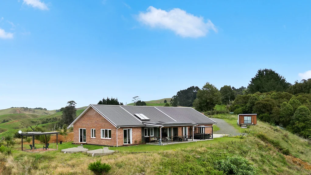 Pirongia At One With Nature