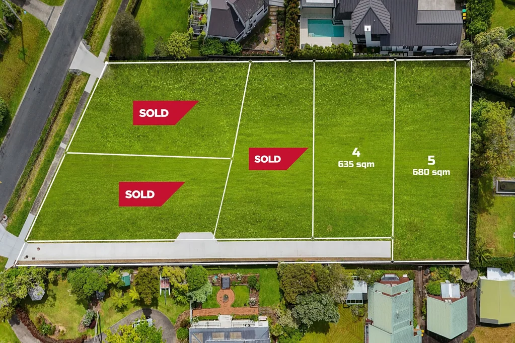 Greenhithe Premium Greenhithe location - prime sections